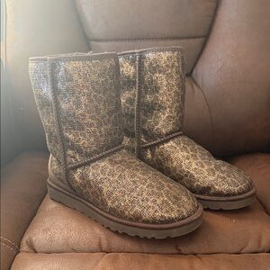 UGG Classic Brown Glitter Leopard